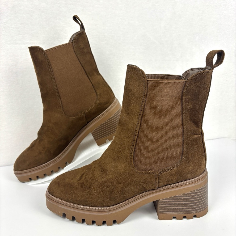 Bamboo Affirm-01 Chelsea Boots Women’s 8.5 Brown Faux Suede Lug Sole Square Toe